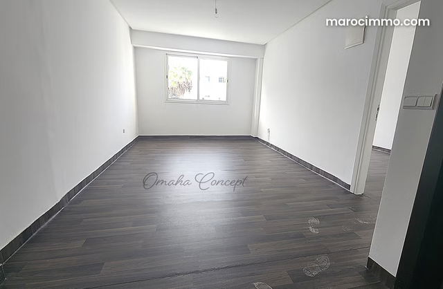 Bureau sur Boulevard 114m2 4 pièces 1er étg Maarif — Casablanca