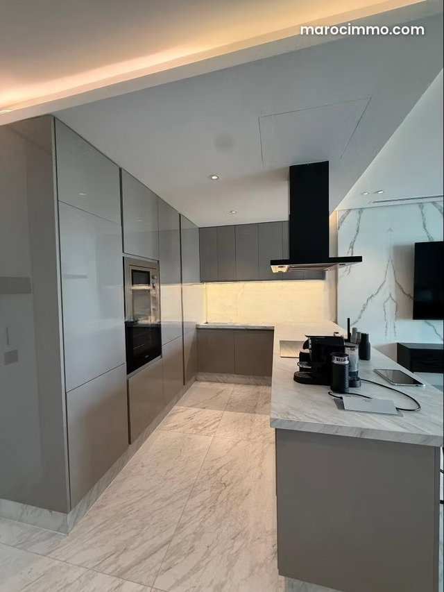 Bel appartement en location, avec vue mer — 4