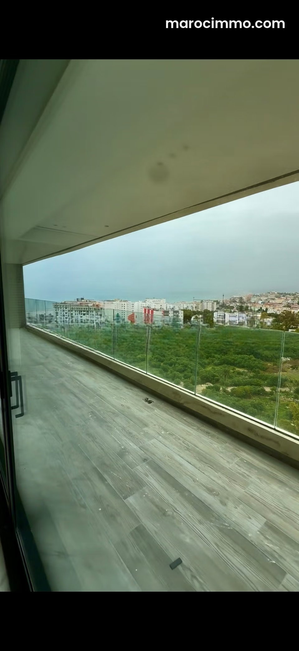 Bel appartement non meublé en location avec vue sur mer