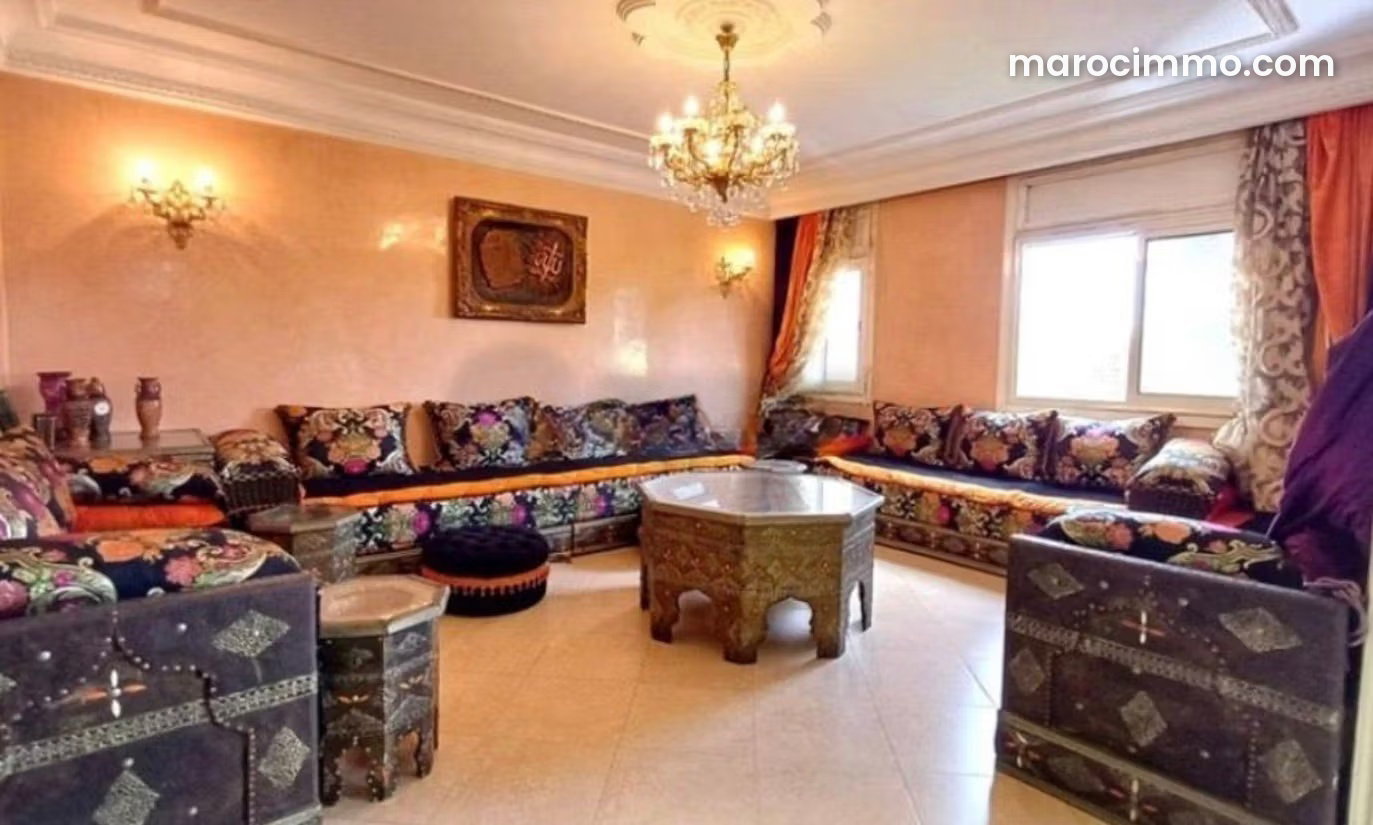 Four-Room Apartment with Terrace in Palmier, Casablanca — Casablanca