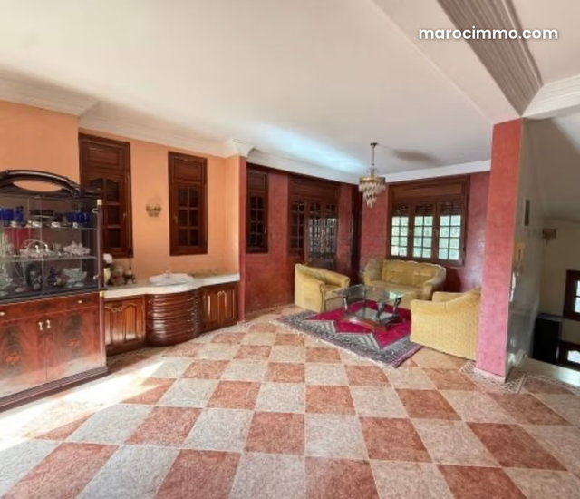 Villa à vendre à Hay Riad – 340 m², Fort potentiel — 2
