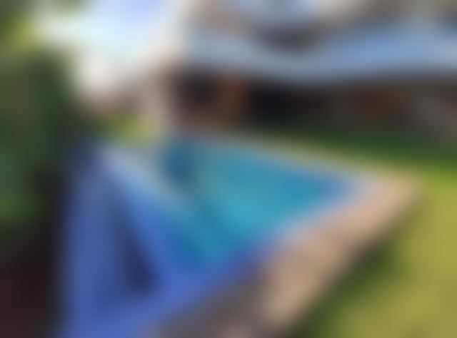 Villa 2000 m² avec piscine et jardin, Souissi, Rabat — Rabat