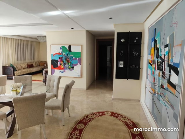 Appartement en location à Ville Verte. 5 pièces. Bien meublé — 5