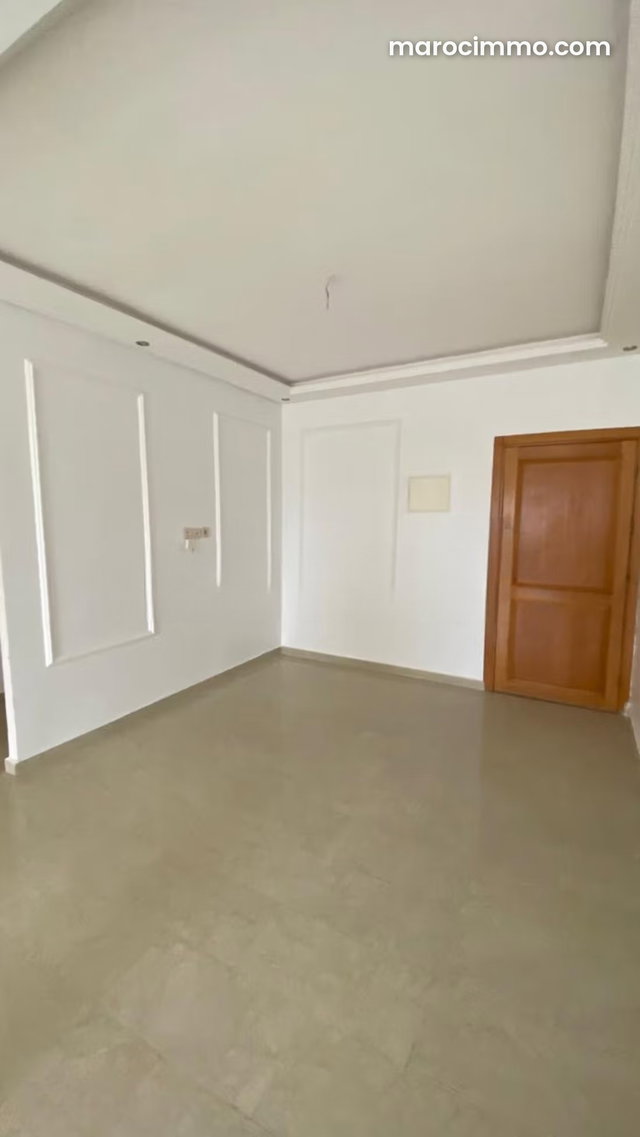 Cozy 3-Bedroom Apartment for Rent in Hassan Centre Ville. 90m² with Balcony and Elevator — 2