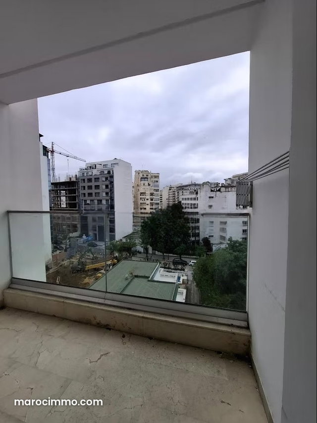 3-Bedroom Apartment for Rent in Iberia — 3