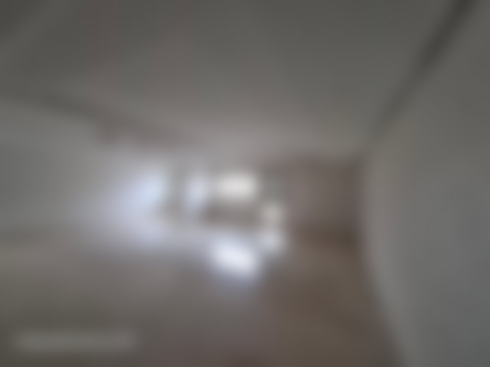 شقة واسعة مع شرفة بوسط طنجة