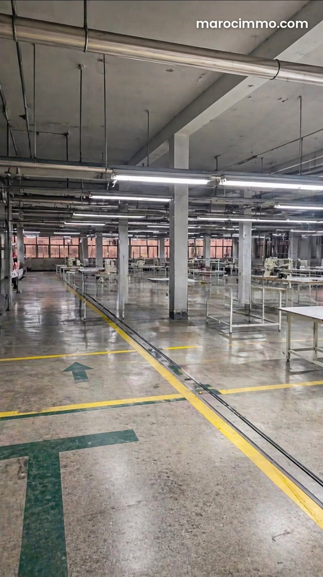 Local commercial 1600 m², Zone Industrielle Mghogha, Tanger — Tanger