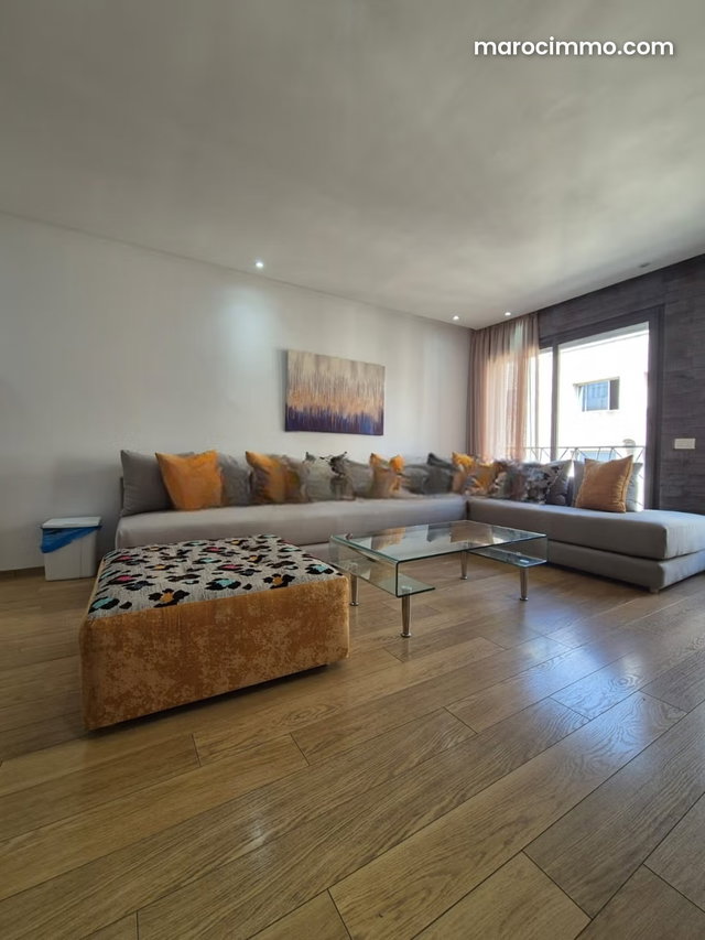 A louer beau studio 65m2 Triangle Or — 4