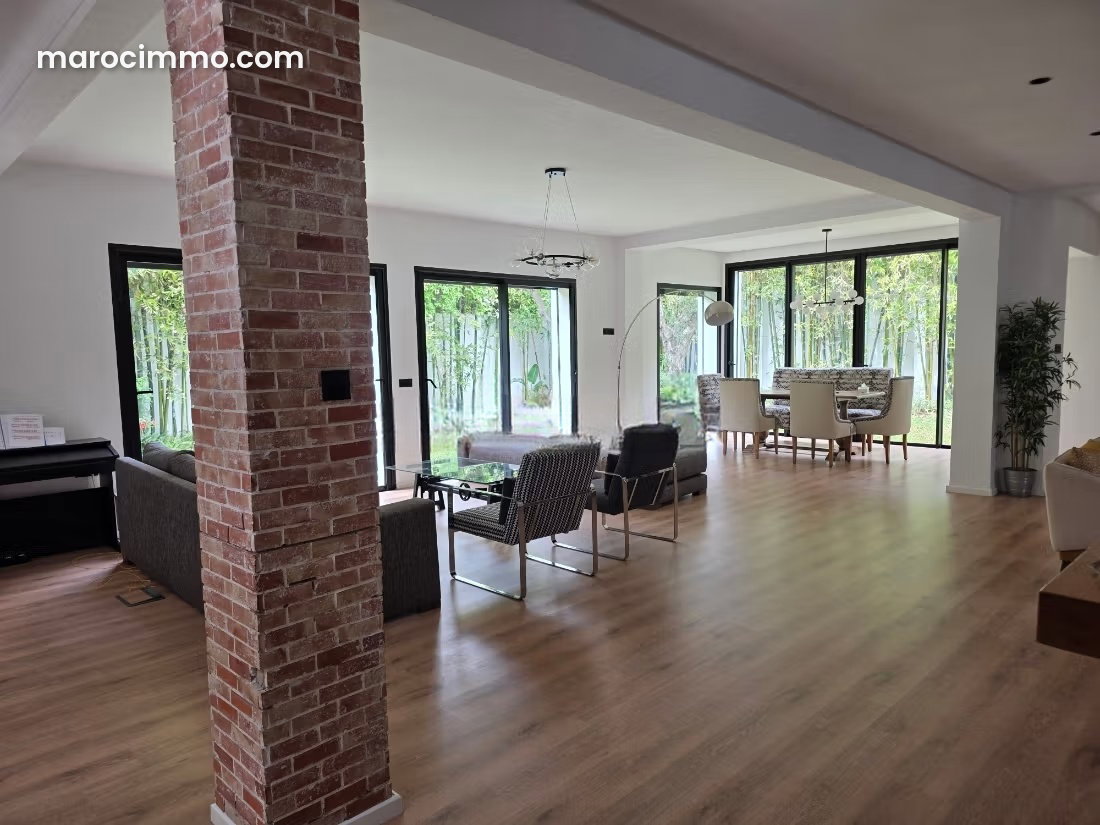 Villa 840 m² avec jardin arboré, Polo, Casablanca — Casablanca