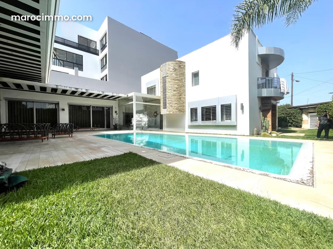 1,000 m² Apartment with Garden and Pool, Oasis, Casablanca — Casablanca