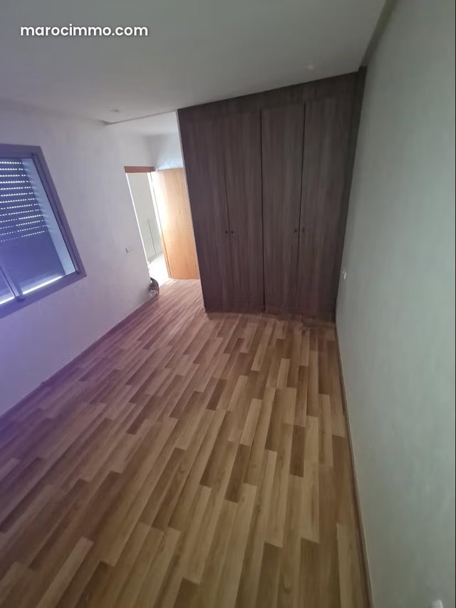 Maison duplexe de luxe à vendre à Sidi Rahal. Surface totale 130 m². Résidence sécurisée, climatisation générale — 3
