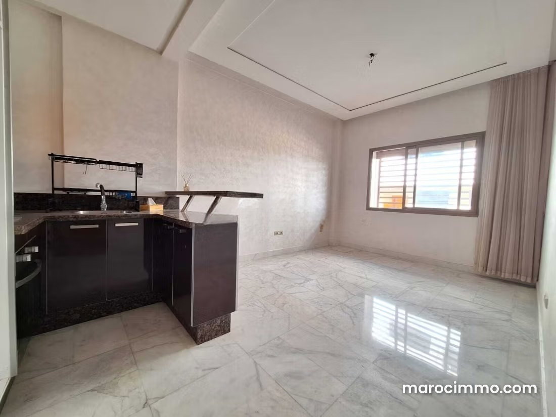 Charming Apartment with Terrace, Ferme Bretonne, Casablanca — Casablanca