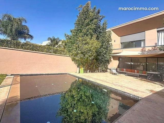 Villa à vendre – prestations haut de gamme — Marrakech