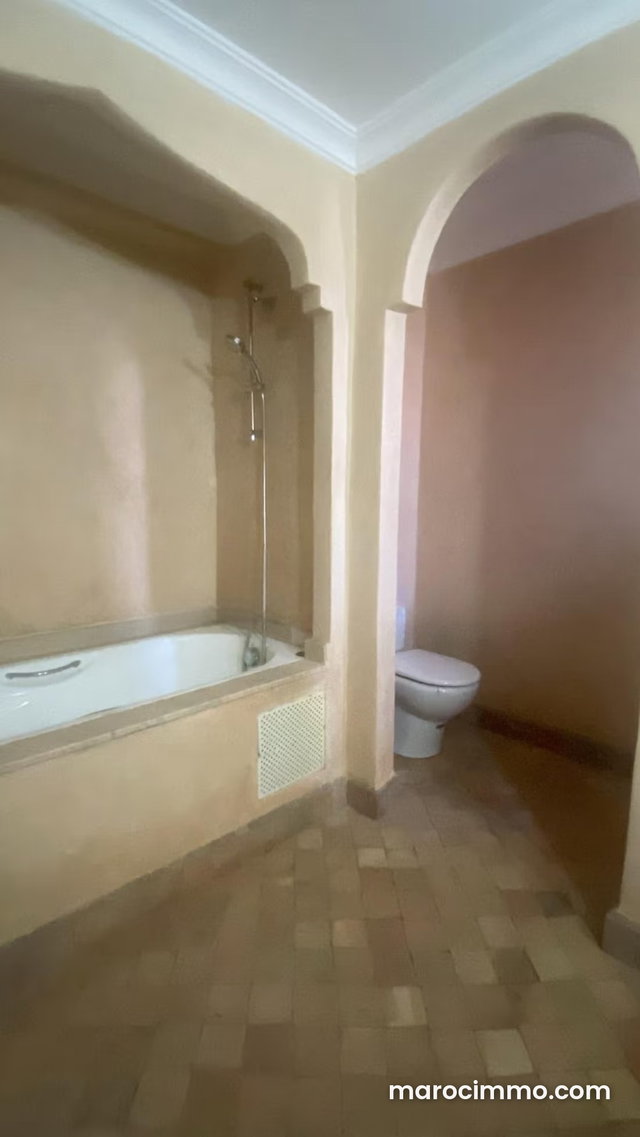 Maison de luxe à louer à Route Casablanca. 3 pièces. Cheminée et climatisation — 5