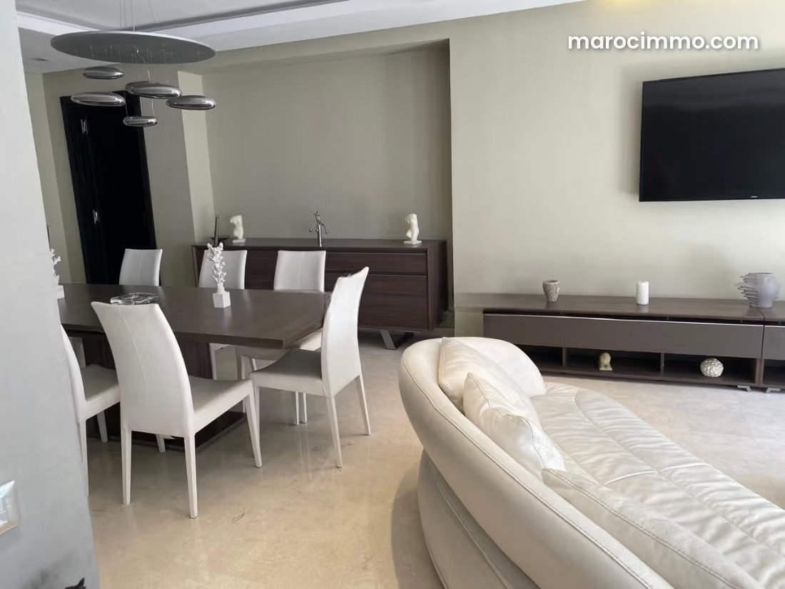 220 sqm furnished 4-bedroom apartment, Gauthier, Casablanca — Casablanca
