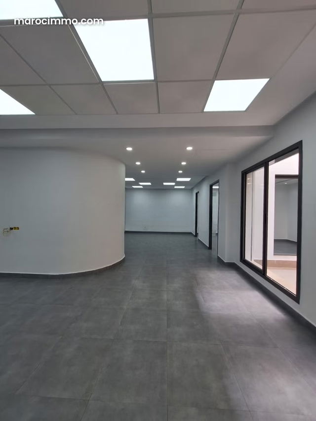 Magnifique bureau à Ferme Bretonne à la vente — Casablanca