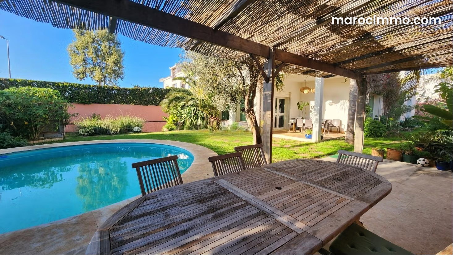 Villa 470 m² avec piscine et vue mer, Dar Bouazza — Dar Bouazza