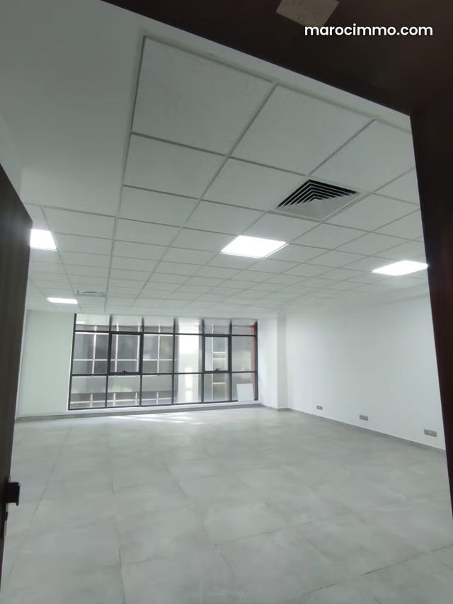 A louer Plateau Bureau 73m2 Sidi Maarouf — Casablanca