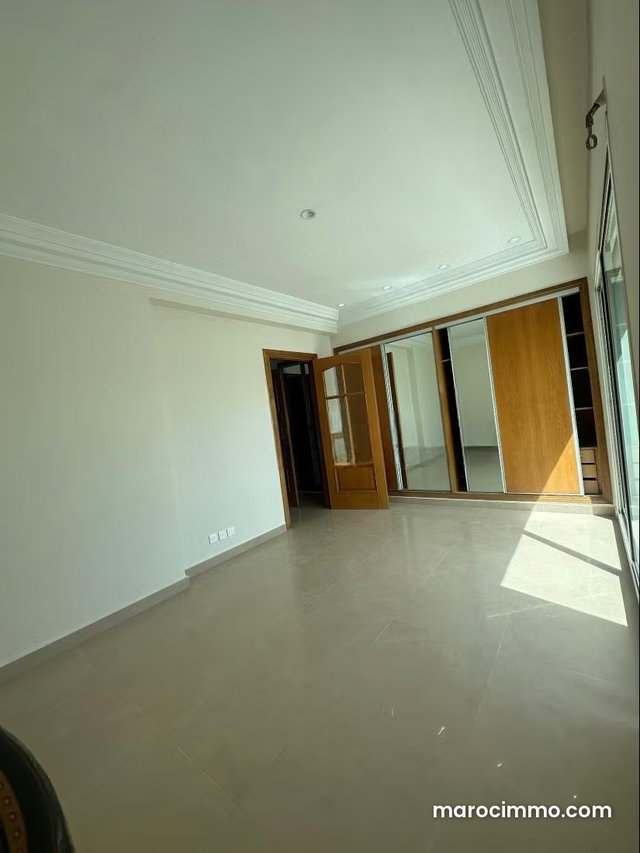 Superbe appartement au cœur du quartier Racine — 5
