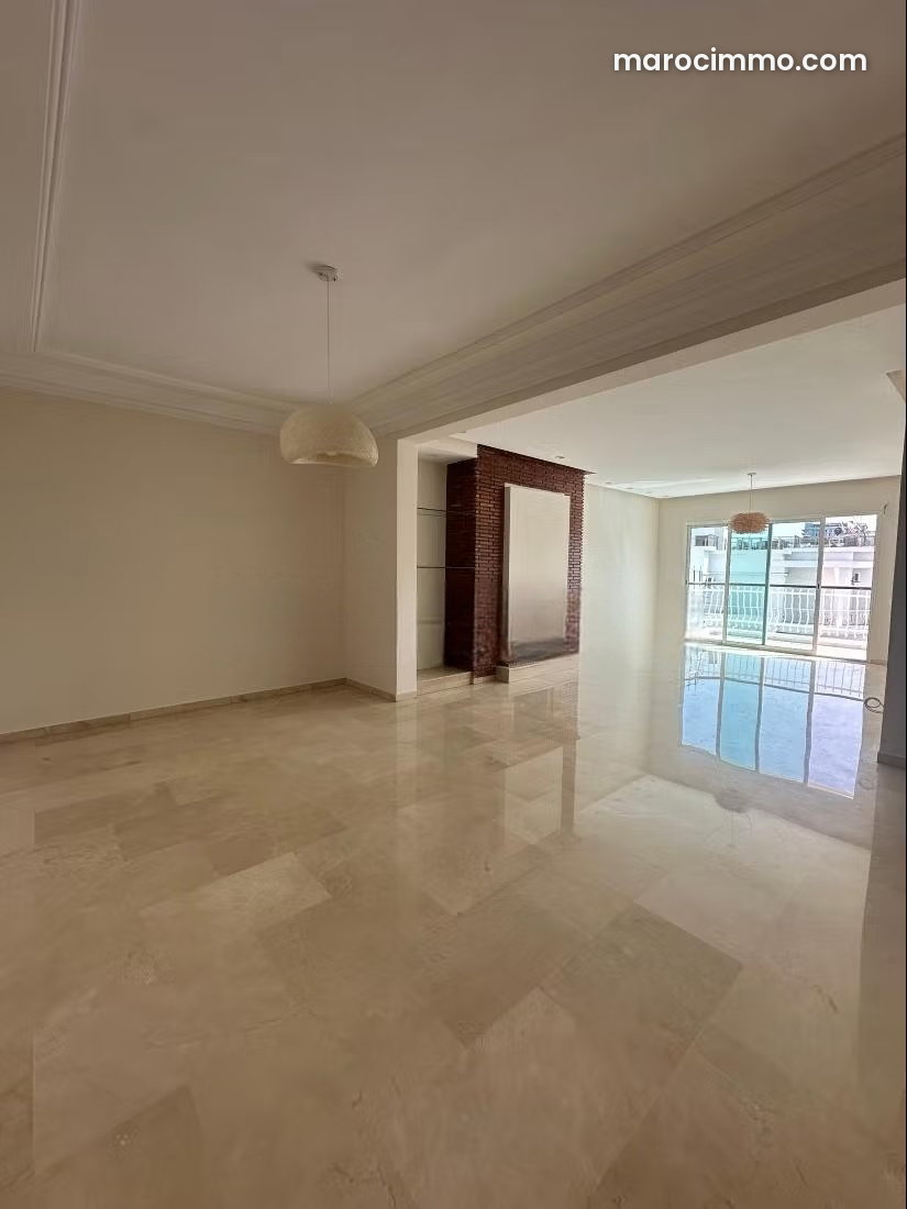 200 sqm 3-bedroom apartment with terraces, Racine, Casablanca — Casablanca