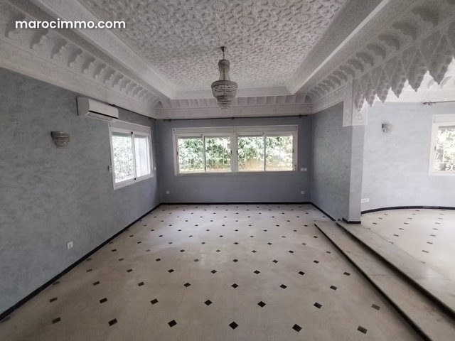 Villa à louer à Hay Riad — 4
