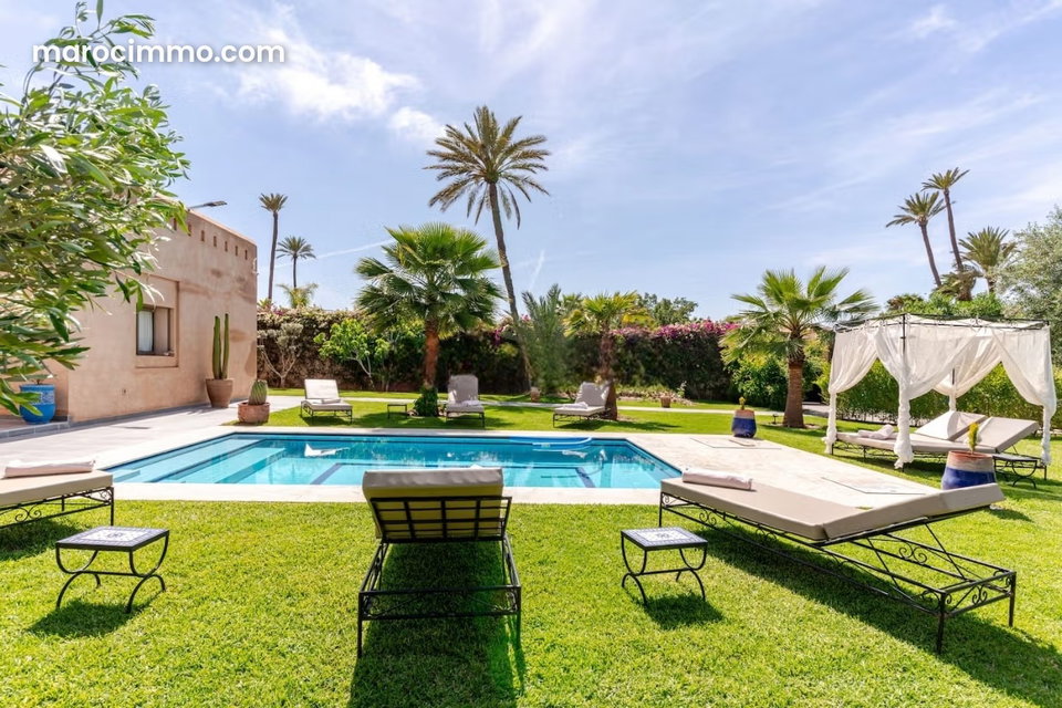 Location villa SAFA Marrakech 3 chambres sans vis à vis – Piscine privée & jardin 1250 m²