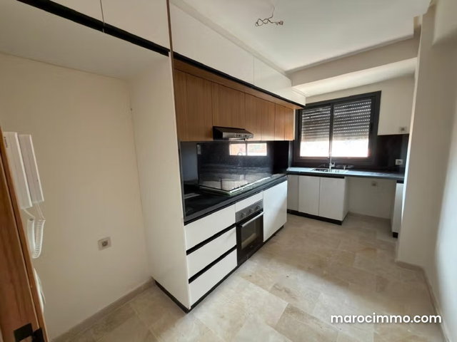 À louer, Appartement Non meublé à Semlalia — 5