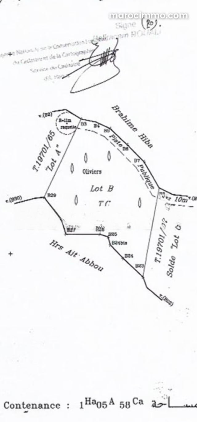 Terrain de 10558 m² à vendre route ourika à Marrakech — Marrakech