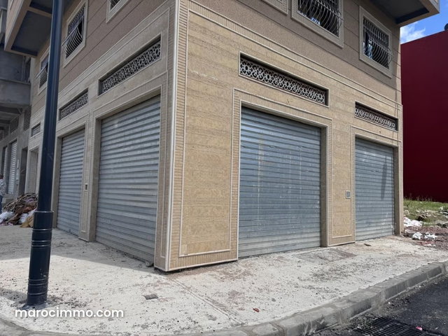 Local commercial 100 m² À deux pas de Marjane — 2