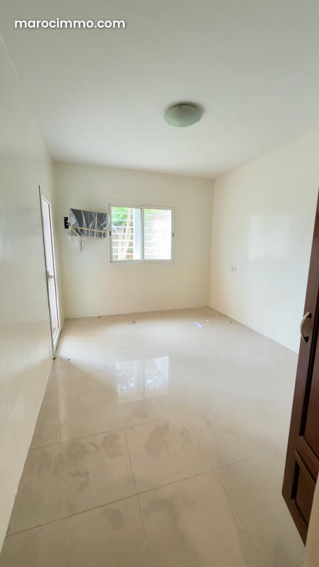 Appartement 3 chambres rénové — Résidence Les Chênes CGI, Riad Oulad Mtaa, Témara — 3