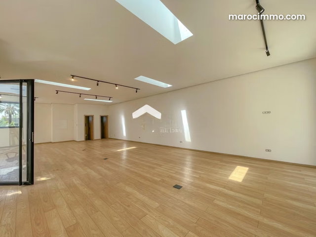 Bureau Local commercial en location à CIL Hay Salam. Superficie 157 m². Porte blindée et résidence sécurisée — 5