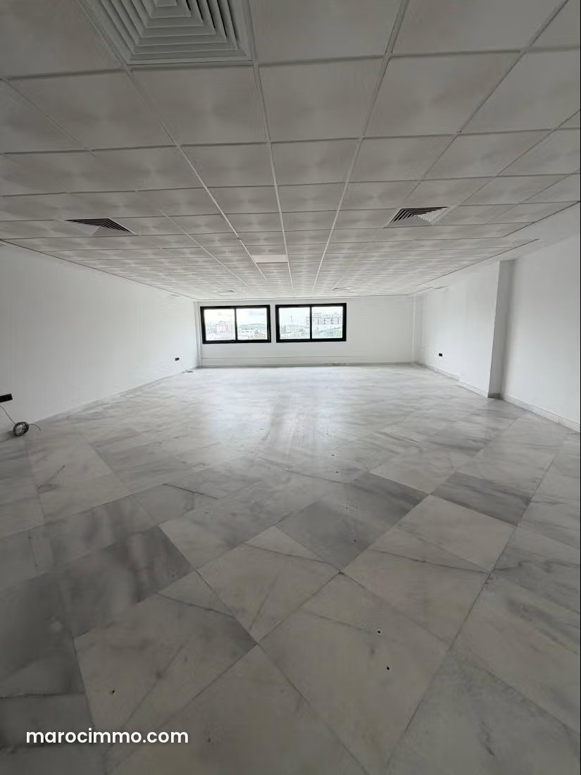 65 m² Office to Rent in Malabata, Tangier — Tangier