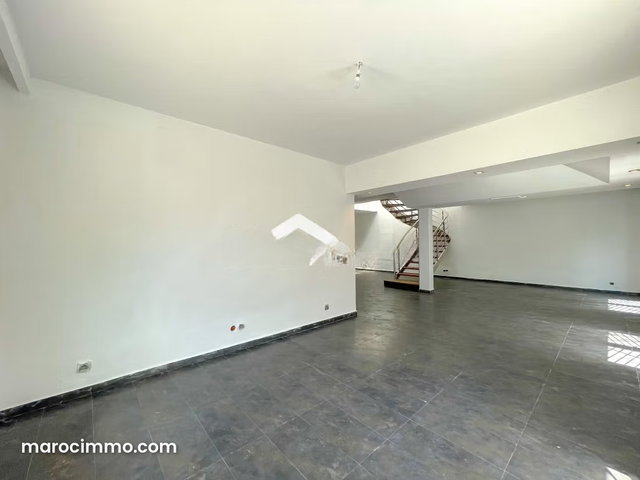 Luxury Villa for Rent in Ain Diab. 450 m² Surface Area. Double Glazed Windows and Steel Door — 5