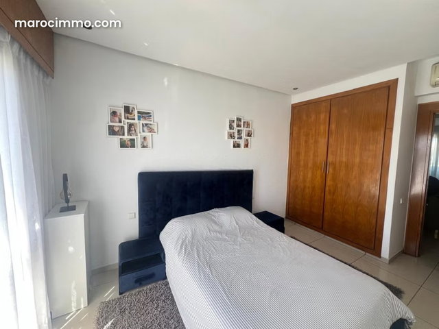 Bel appartement à vendre à Dar Bouazza. 2 chambres agréables. Chauffage central et porte blindée — 5