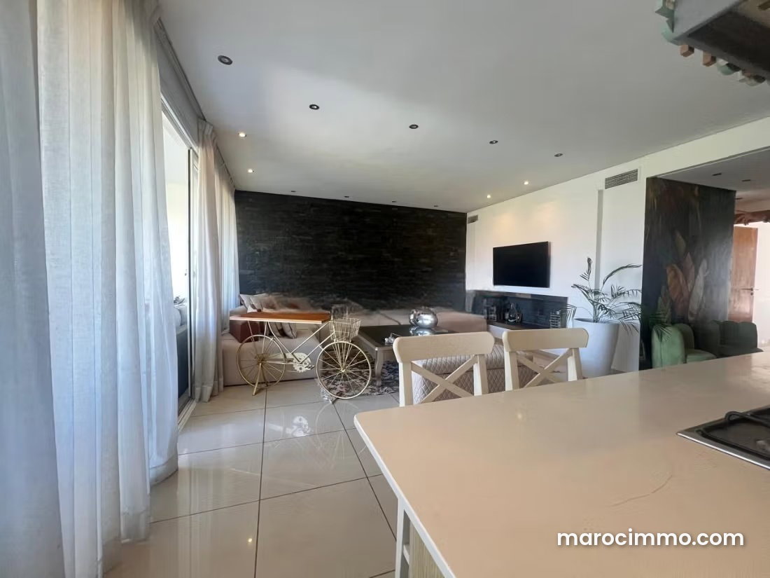 102 m² Apartment with Pool and Terrace in Dar Bouazza — Dar Bouazza