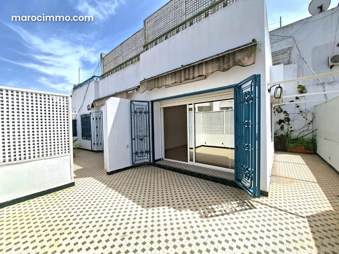 120 sqm apartment, 2 bedrooms for rent, Racine, Casablanca — Casablanca