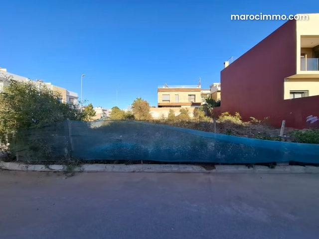 Terrain à vendre à Dar Bouazza. Superficie 321 m² — 3