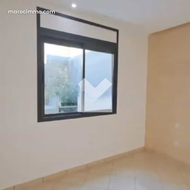Appartement à Vendre de 235.0 m² à Casablanca, Lissasfa — 2