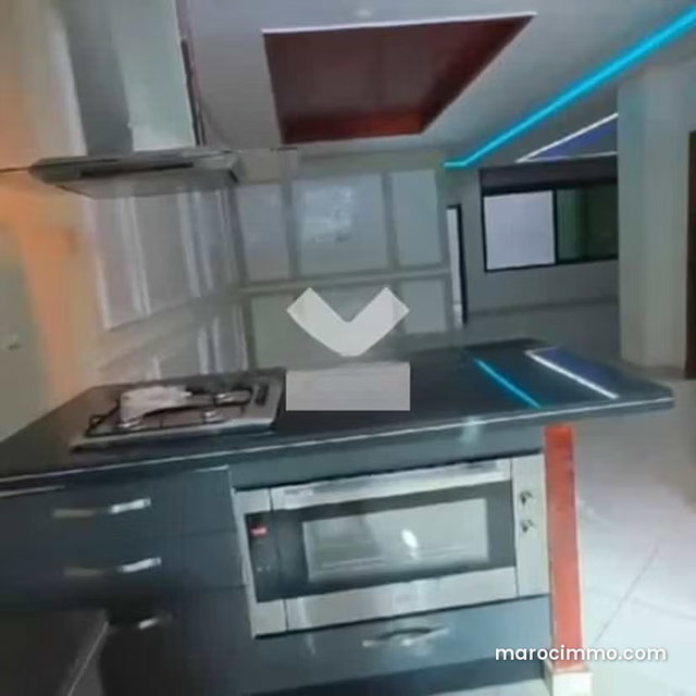 Appartement à Vendre de 235.0 m² à Casablanca, Lissasfa — 5