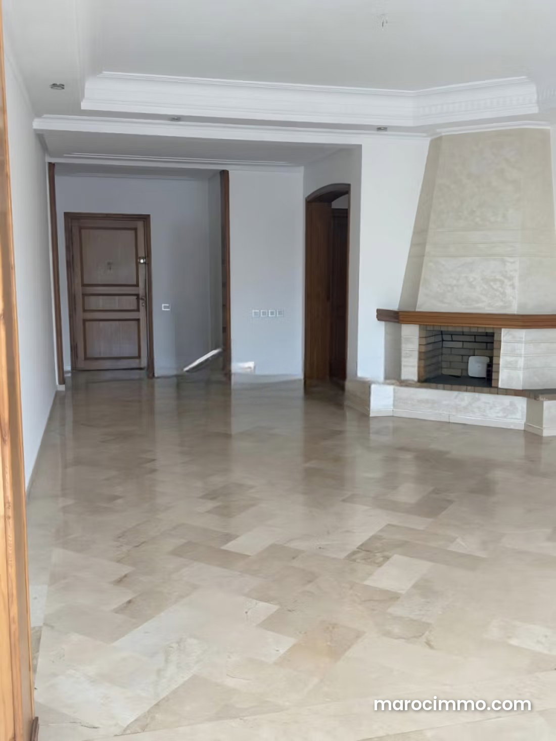 198 sqm Apartment, 4 Bedrooms, Top Floor in Racine, Casablanca — Casablanca