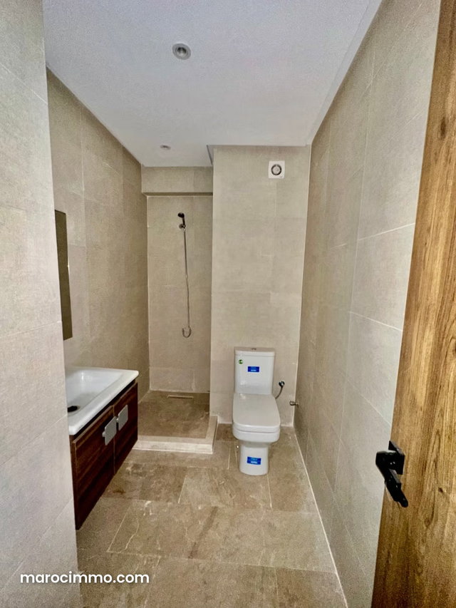 Beautiful Empty Apartment for Rent in Sémalia. 100 m² — 3