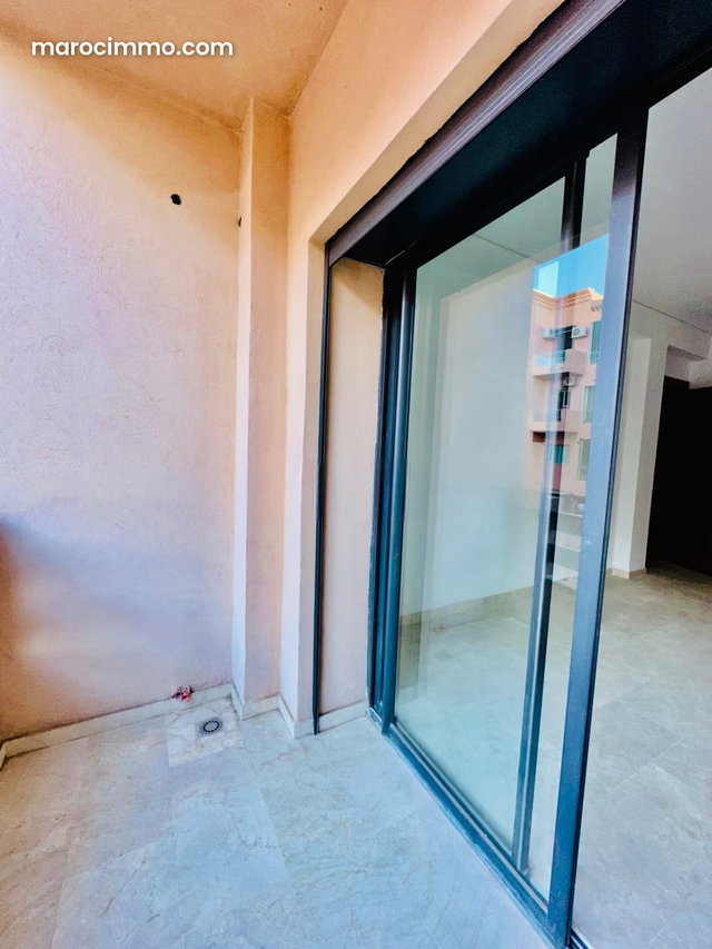 Beautiful Empty Apartment for Rent in Sémalia. 100 m² — 2