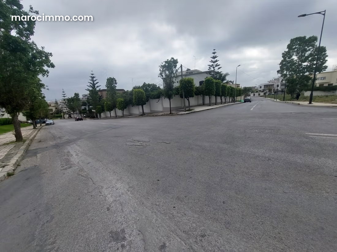أرض فيلات 456 م² للبيع بحي المجاهدين في طنجة — طنجة