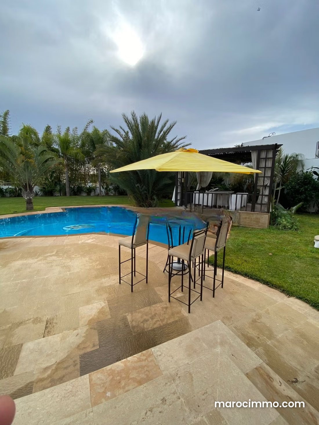 Villa 750 m² avec piscine et jardin 1700 m², Souissi, Rabat — Rabat