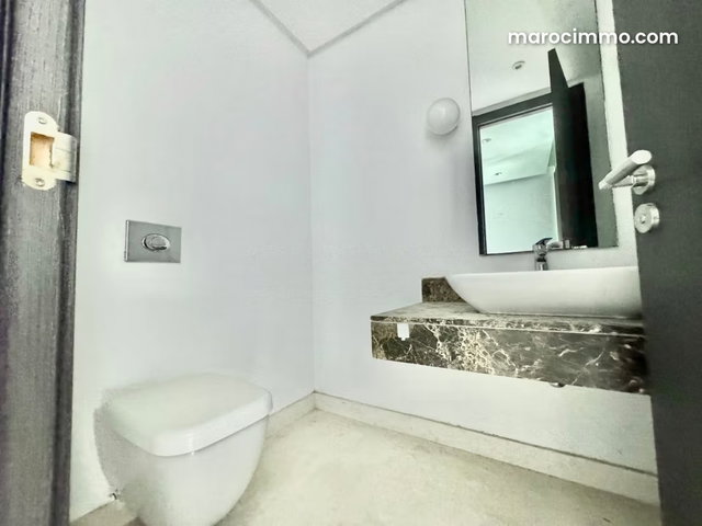 Ain Diab – Apartment for Sale — 4