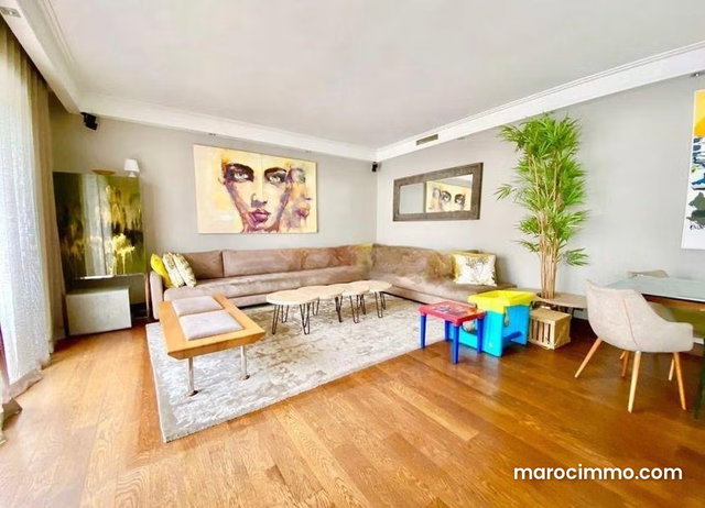 Vente d'un très bel appartement à Racine. Superficie 168 m². Fenêtres double vitrage et chauffage central — 2