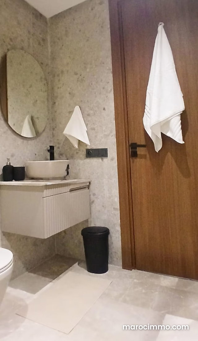 Louez cet appartement à Les princesses. Surface de 45 m². Bien meublé — 4
