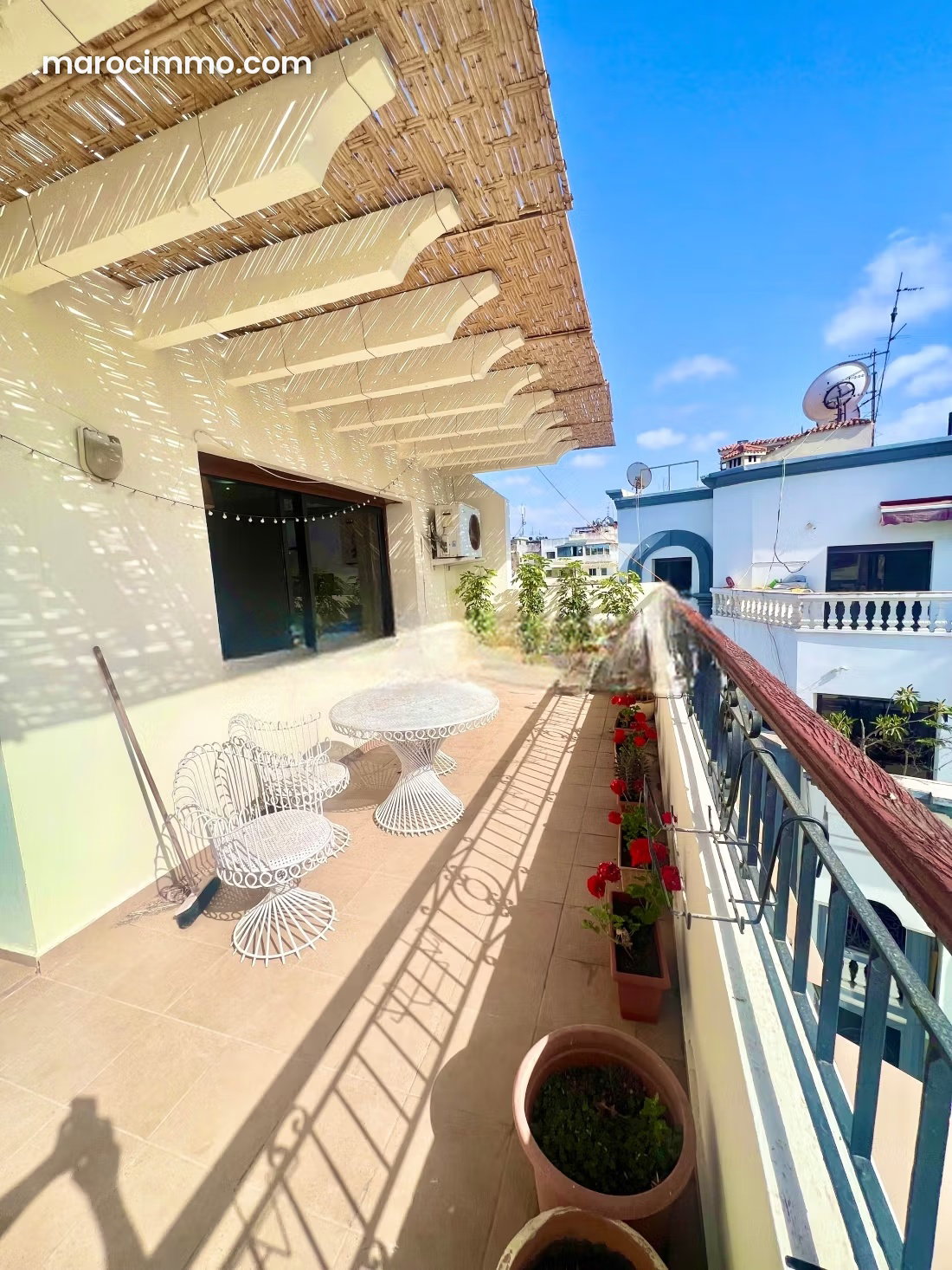 Furnished Apartment with Terrace in Casablanca's Golden Triangle — Casablanca