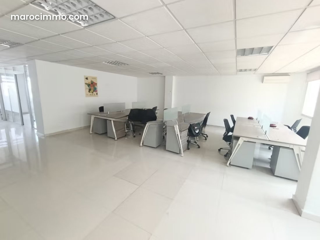 140 sqm office for rent in Racine, Casablanca, fitted out and bright — Casablanca