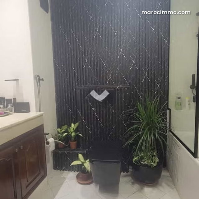 Appartement à Vendre de 130.0 m² à Casablanca, Maarif — 3